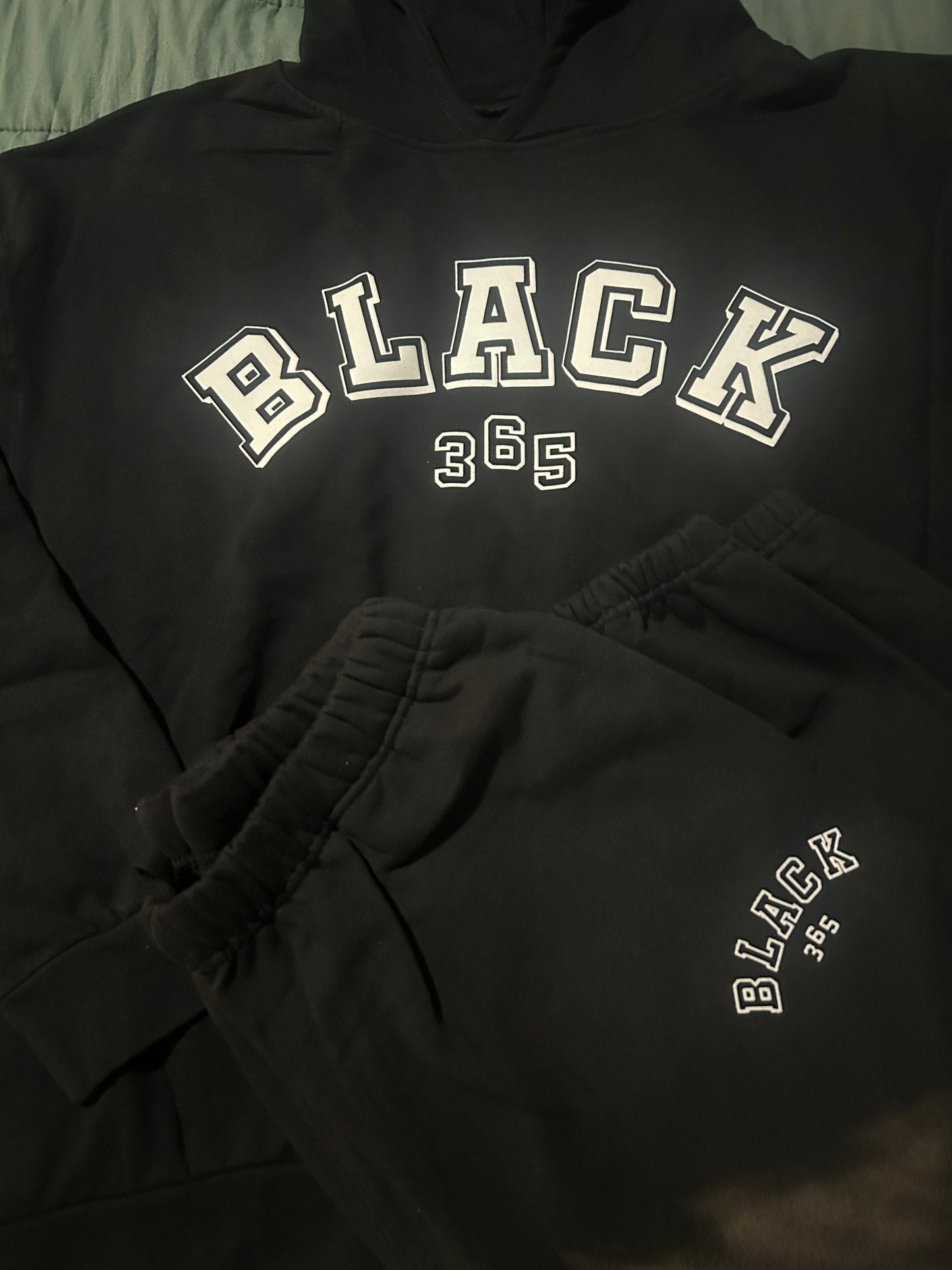 Hoodie Block lettered BLACK-365