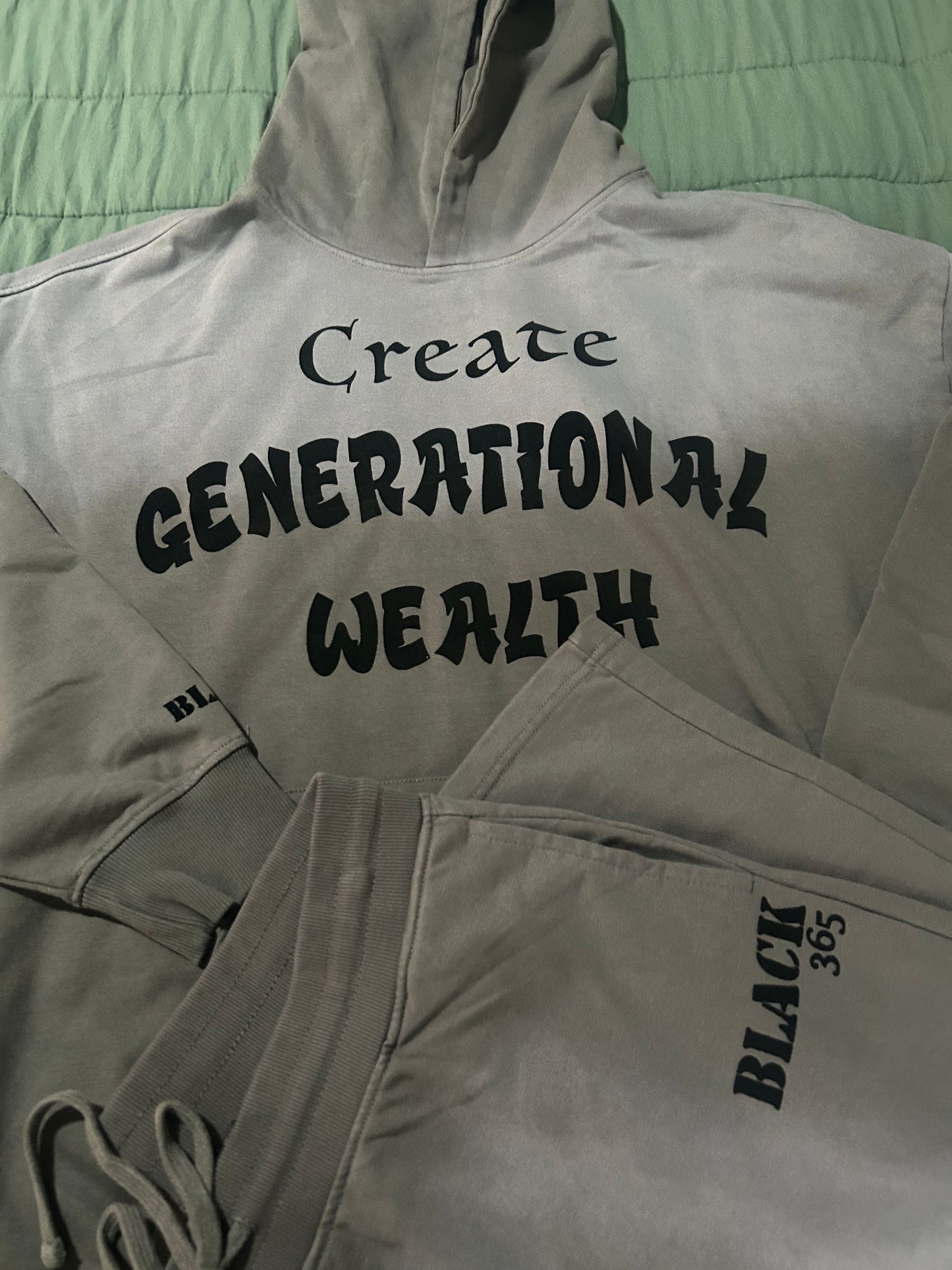 Sun-dried sweatsuit
