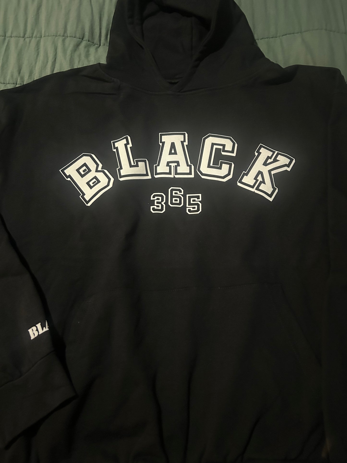 Hoodie Block lettered BLACK-365