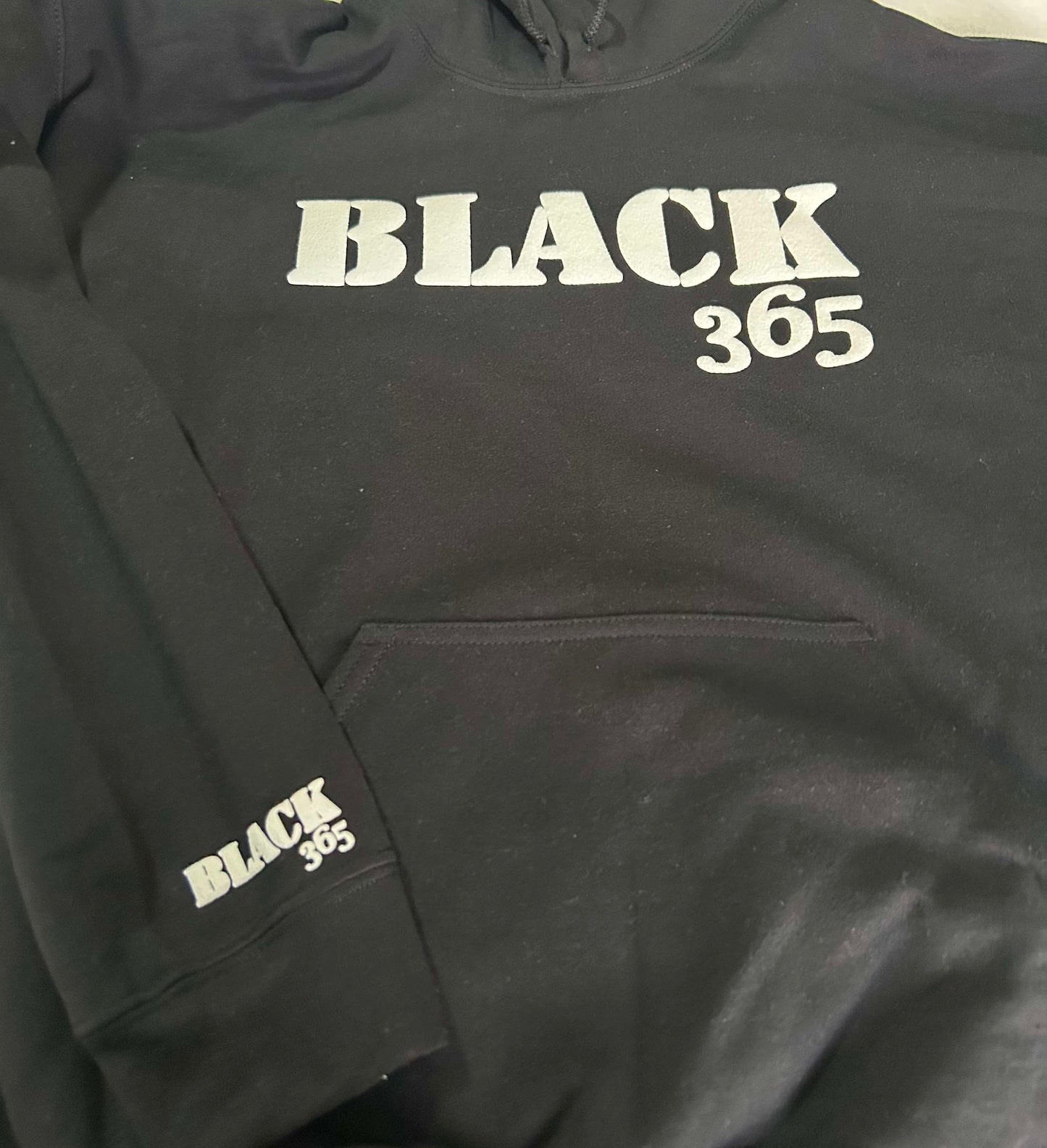 Black 365 - Sweatshirt Puff Lettered