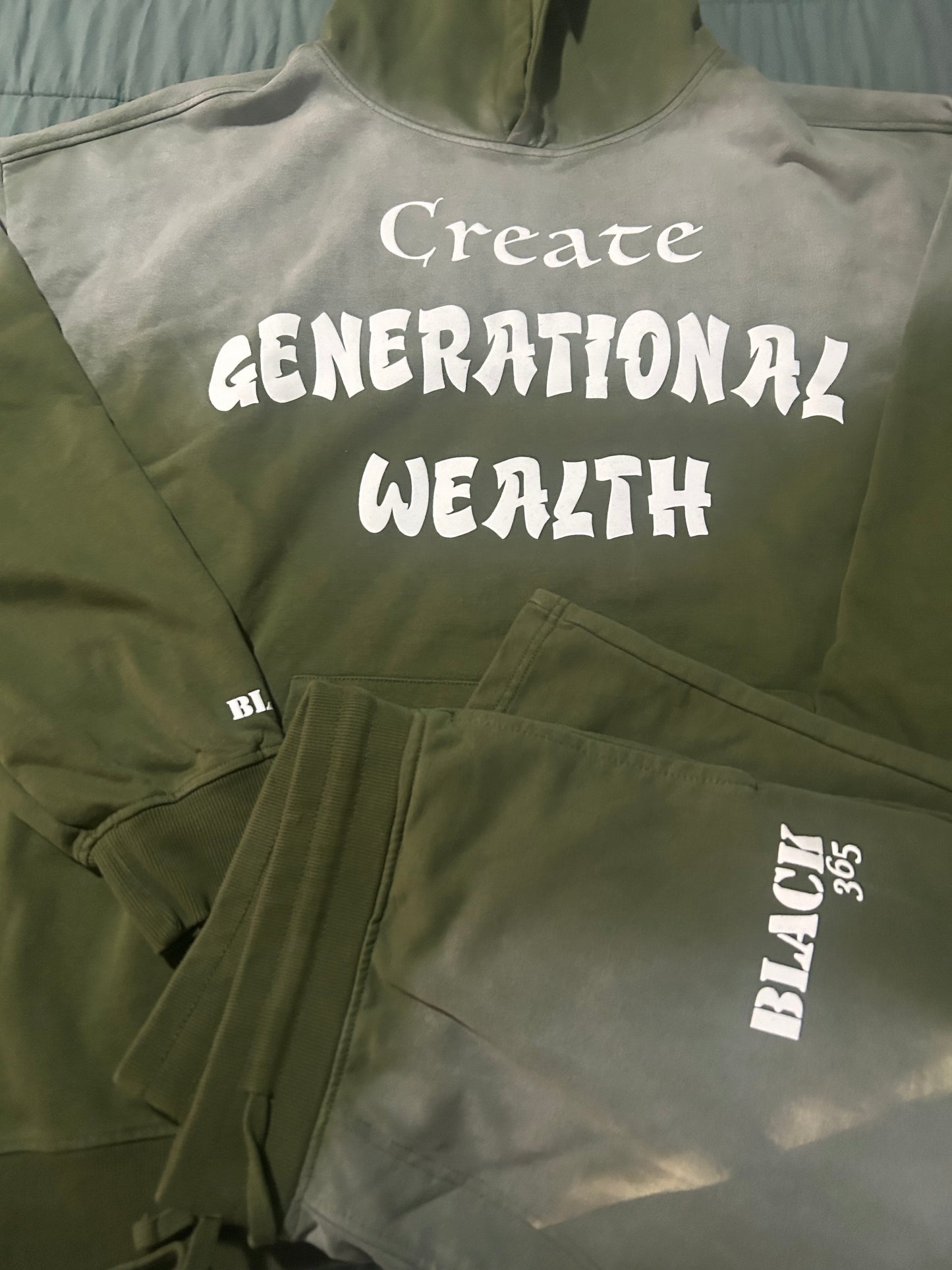 Sun-dried sweatsuit